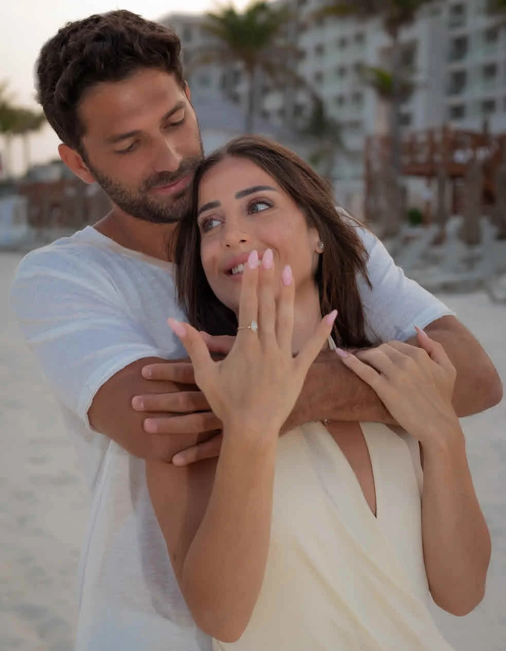 אחרי הזכייה הגדולה: לי אברהמי התארסה במקסיקו