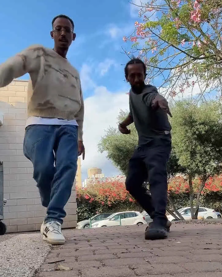 אברהם אקלום מתפוצץ על ספיר בורגיל: “די את באמת מעייפת”