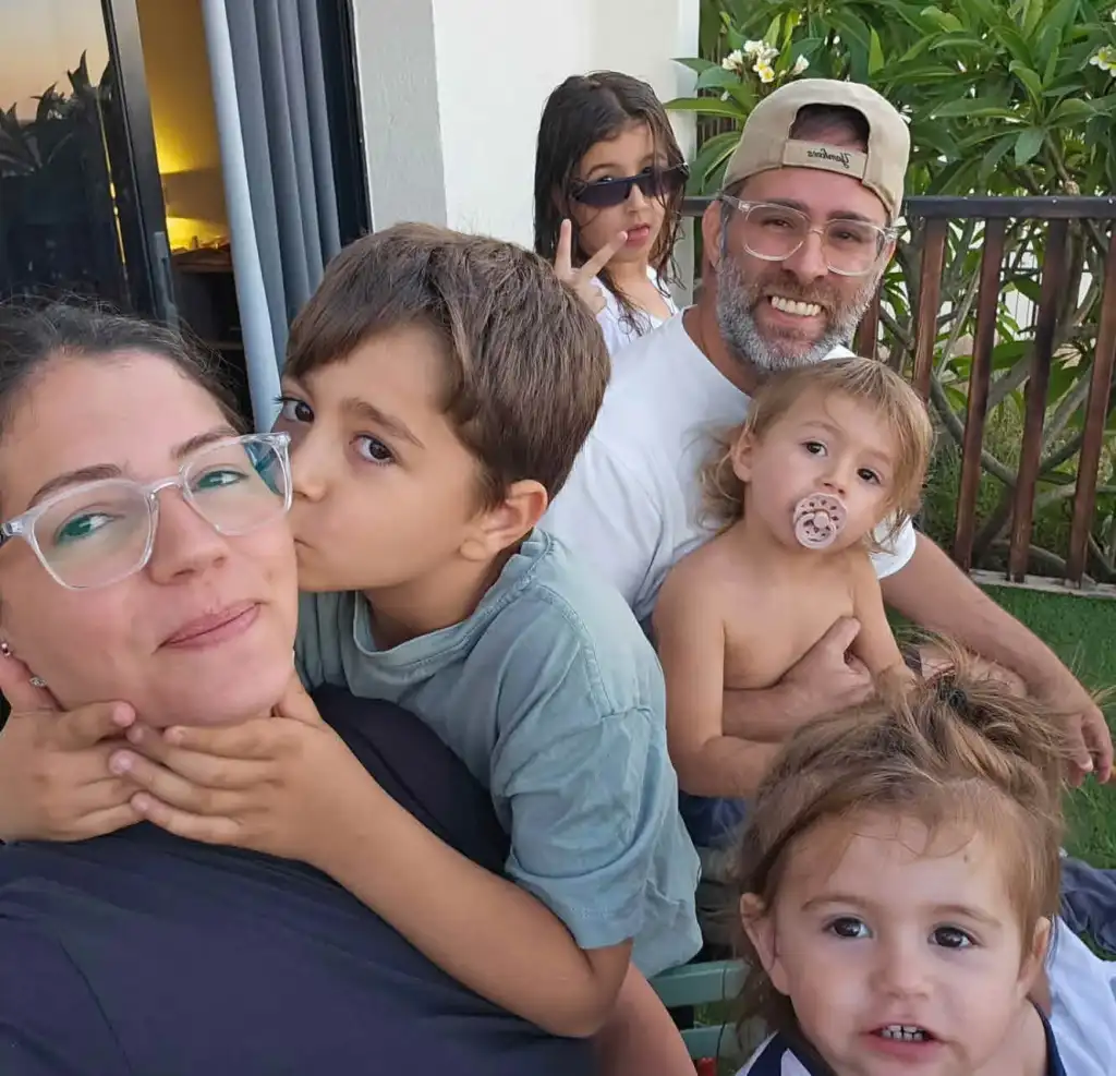אשתו של אורן חזן חושפת מקרה התעללות מזעזע: “הגעתי עם הבן שלי למיון”